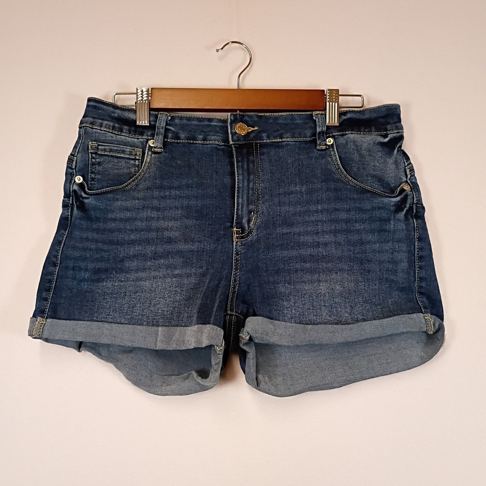 Casual Refuge Denim Junior Size 11 Blue Rio Mid Rise Push-Up Cuffed Jean Shorts